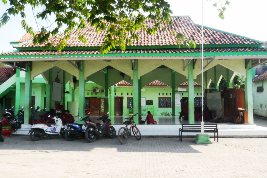 Aula tingkat ULA